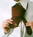 Fotky k článku Jak uvázat kravatu, návod na vázání kravaty