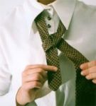 Fotky k článku Jak uvázat kravatu, návod na vázání kravaty