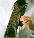 Fotky k článku Jak uvázat kravatu, návod na vázání kravaty