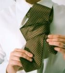 Fotky k článku Jak uvázat kravatu, návod na vázání kravaty