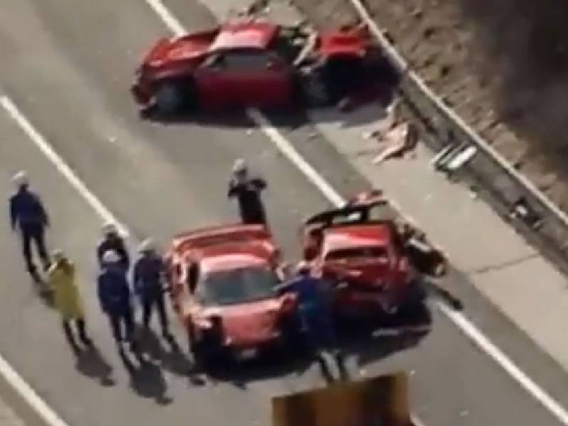nehoda luxusní sportovních vozů Ferrari, Japonsko