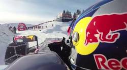 Formule 1 na sjezdovce v Kitzbühelu - VIDEO
