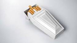 Obchodníci chrlí pouzdra na cigarety. Zakryjí nechutné obrázky