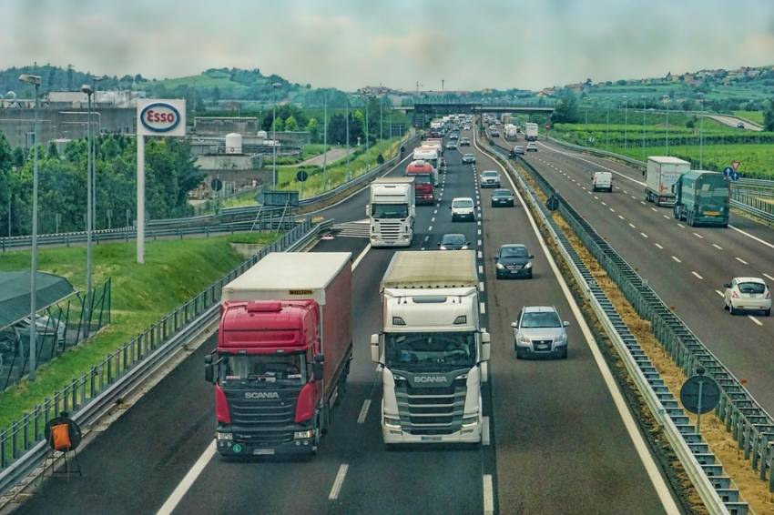 Elektronické dálniční známky koupíte přes internet, budou platit 365 dní