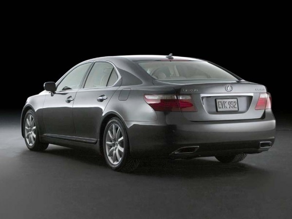 Lexus LS 460 - Luxusní limuzína