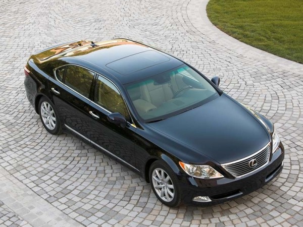 Lexus LS 460 - Luxusní limuzína